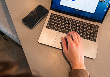 标题<span>产品优势</span>